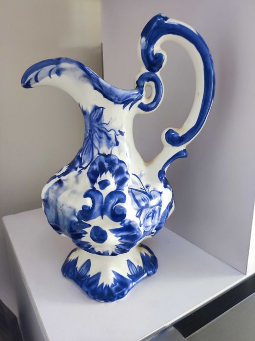 Jarra azul e branca fabrico nacional