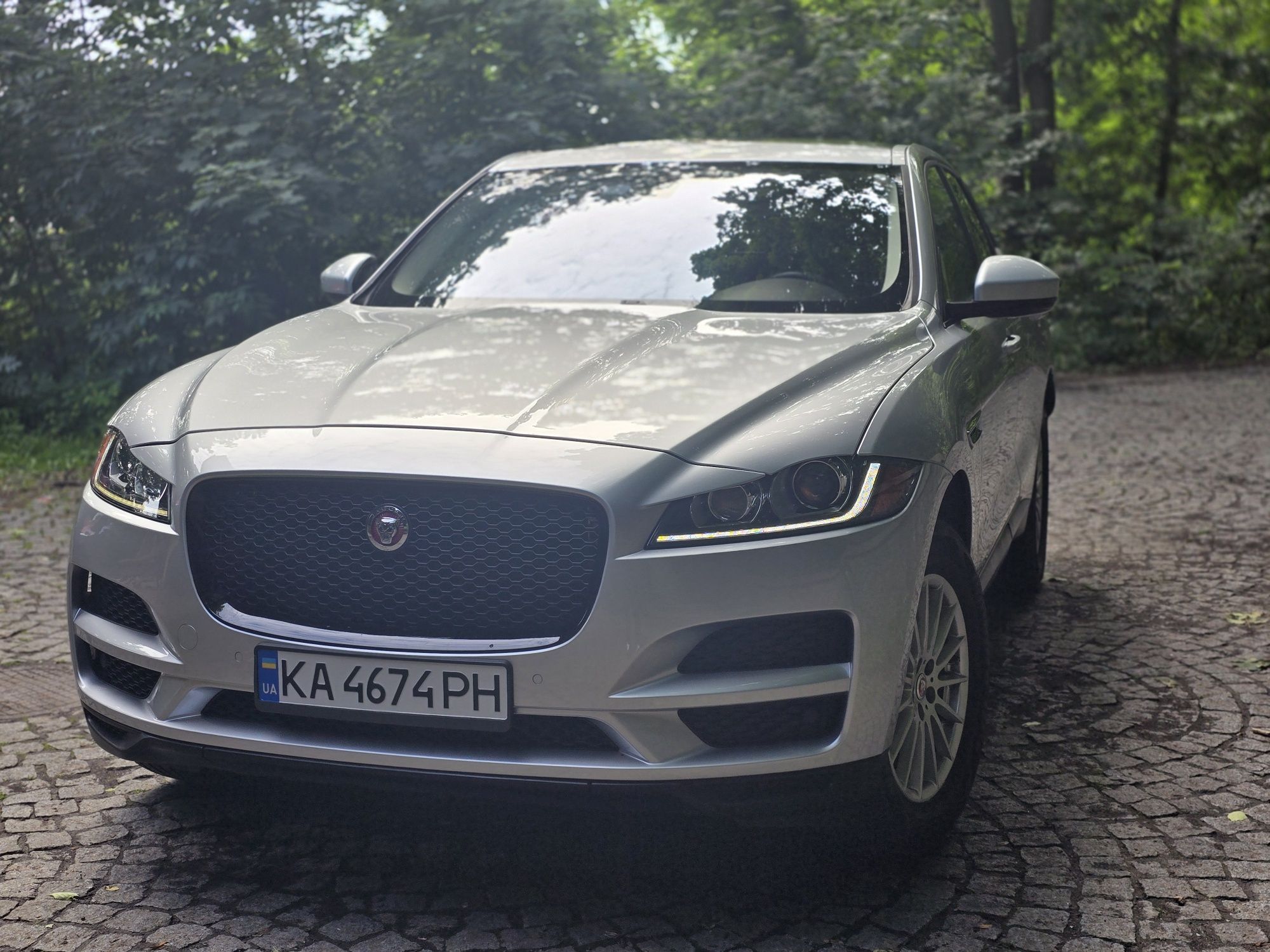 Продам Jaguar f-pace 2018