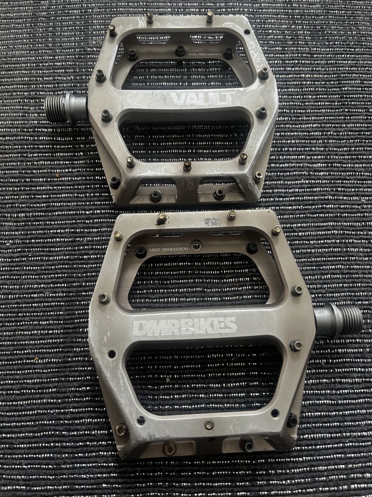 Pedały platformowe DMR Bikes Valnut