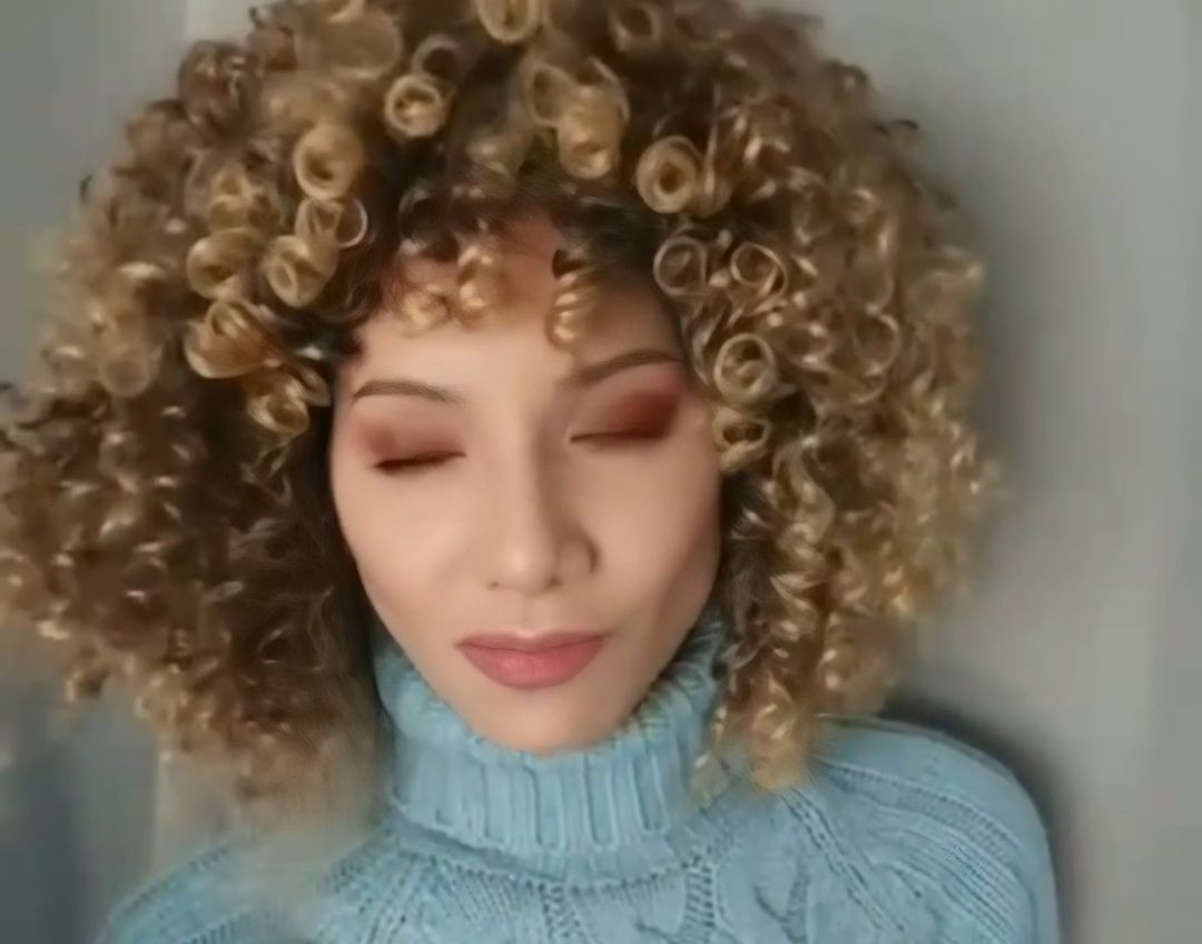 Peruka damska  afro