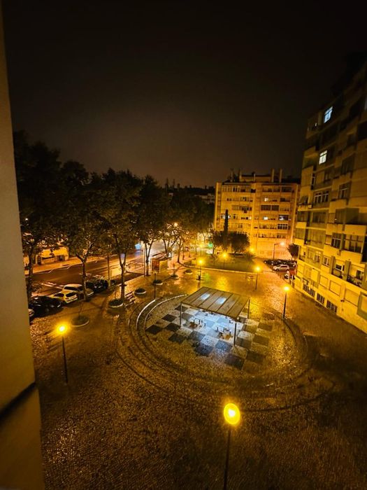 Quarto para arrendar em BENFICA .