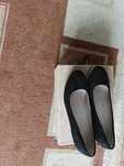 Sprzedam buty zamszowe na koturnie