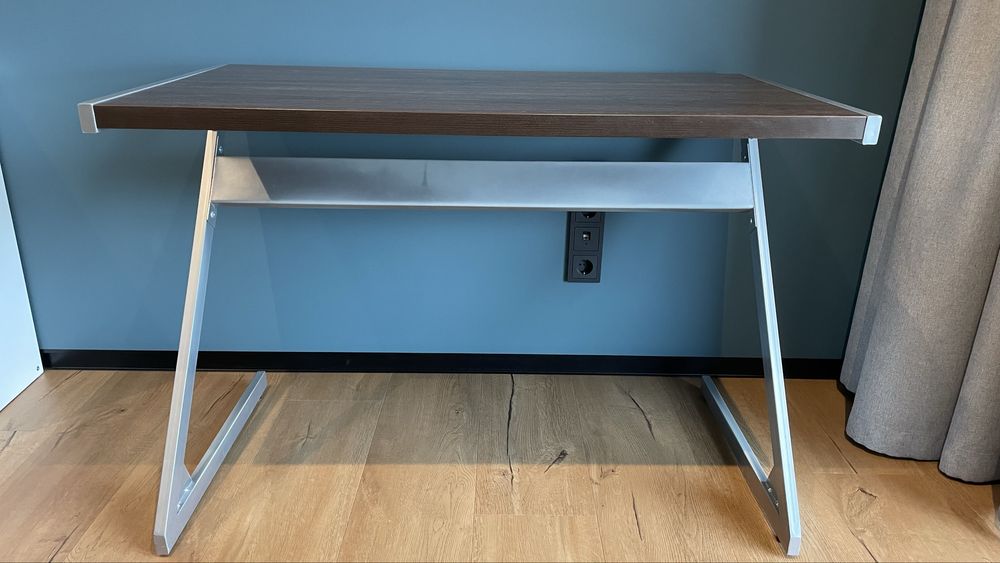 Стіл письмовий | компʼютерний Z-110 110x58 Сріблястий, Горіх