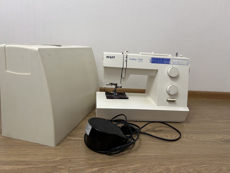Швейна машина PFAFF 1142