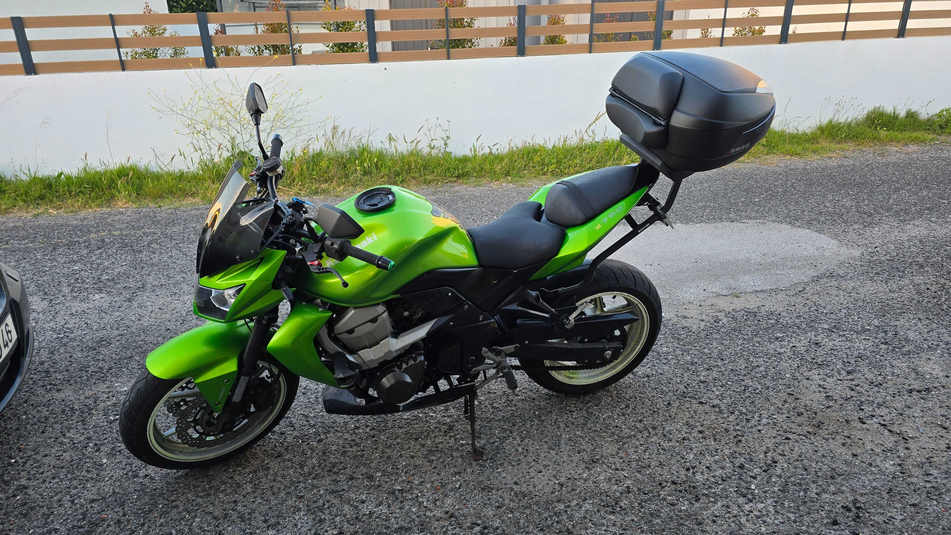 Vendo Kawasaki Z750