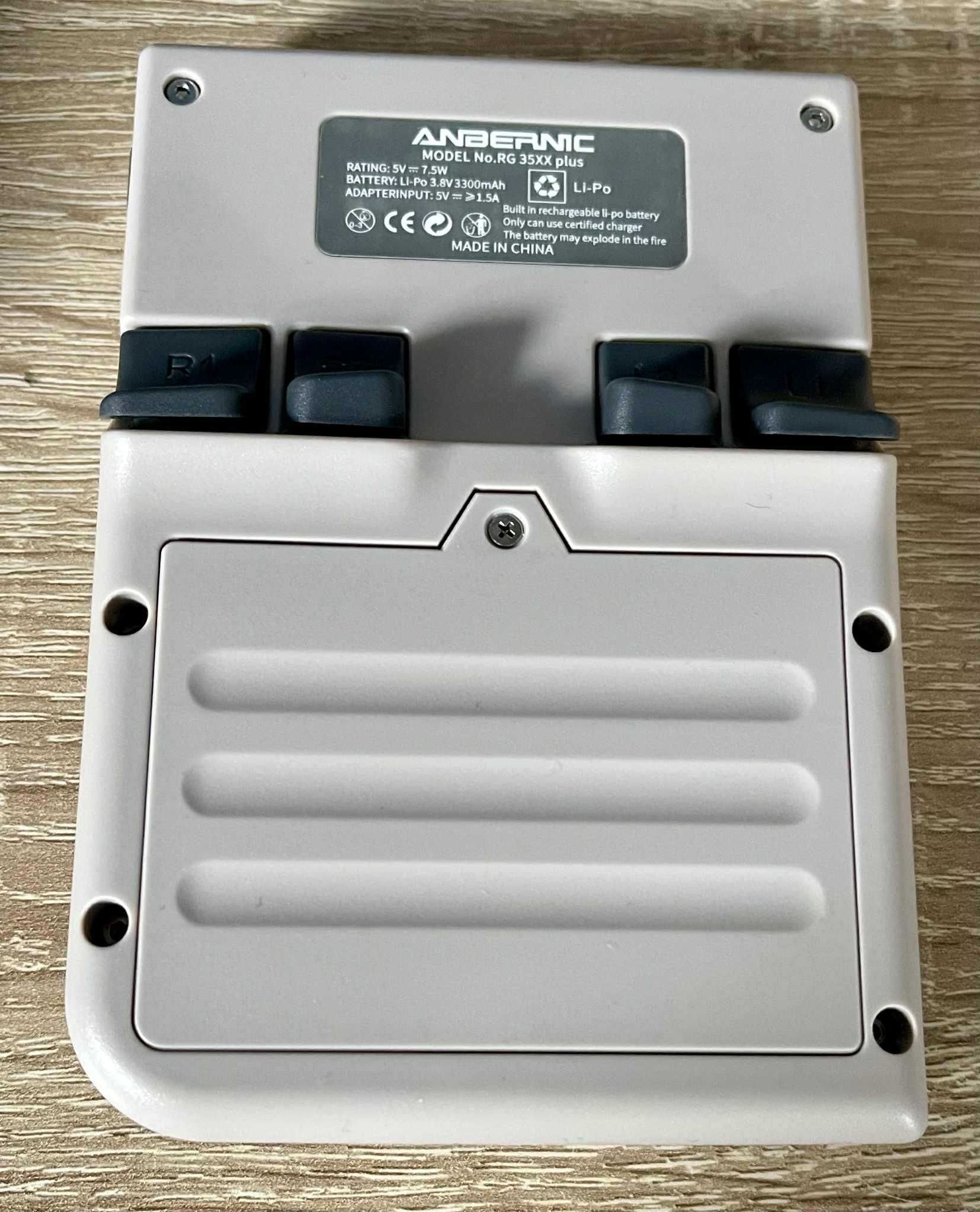 ANBERNIC RG35XX PLUS Retro przenośna konsola do gier