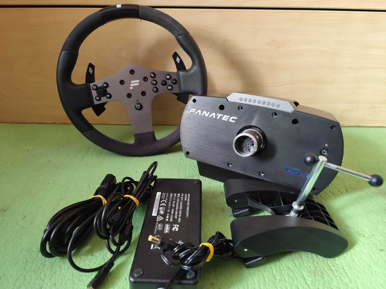 Комплект кермо руль Fanatec CSL Elite ps/pc+ педалі  CSL Elite