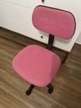 Cadeira de escritorio cor de rosa