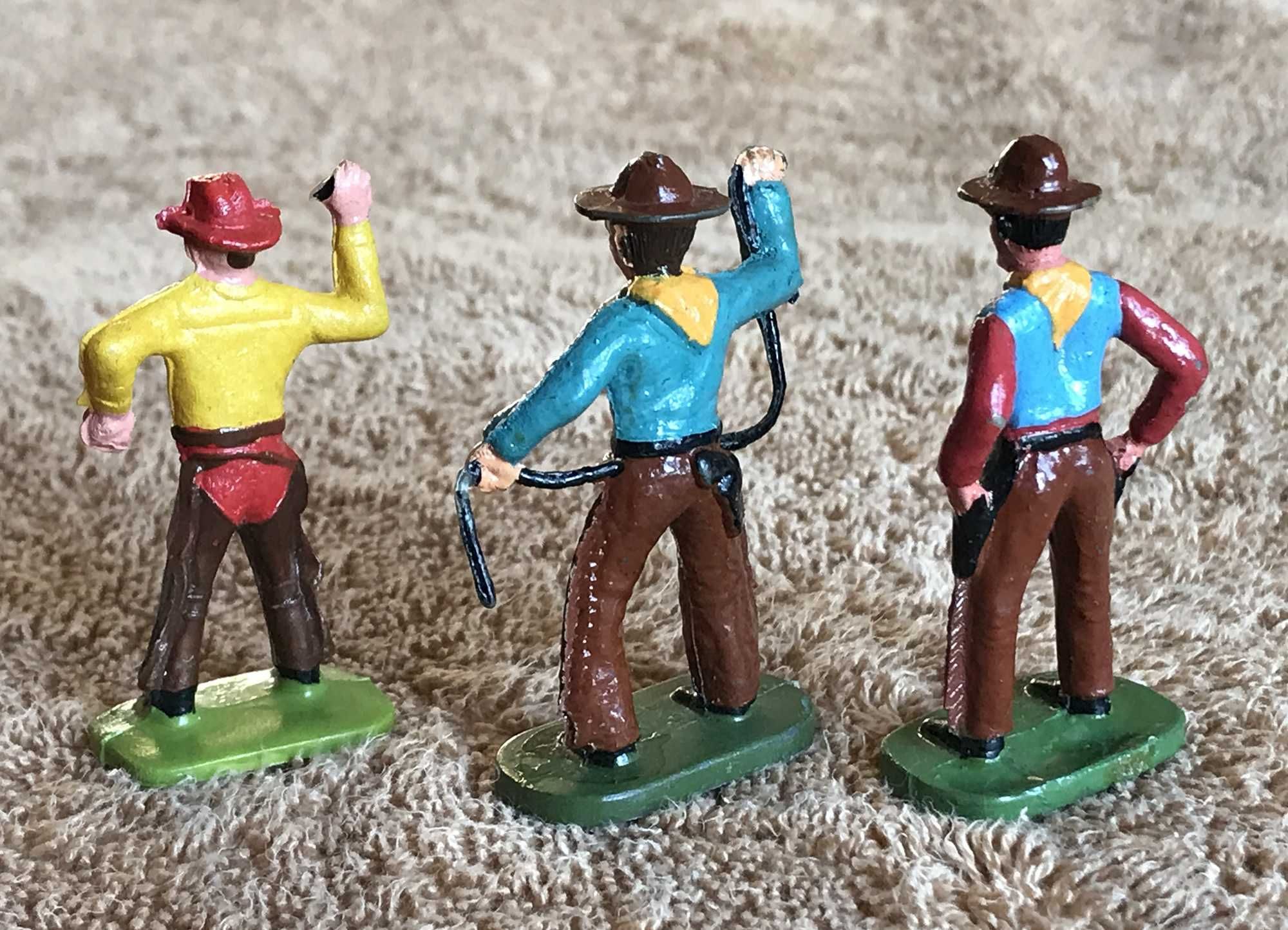 Żołnierzyki PRL figurki Indianie kowboje kowboy 3 szt.