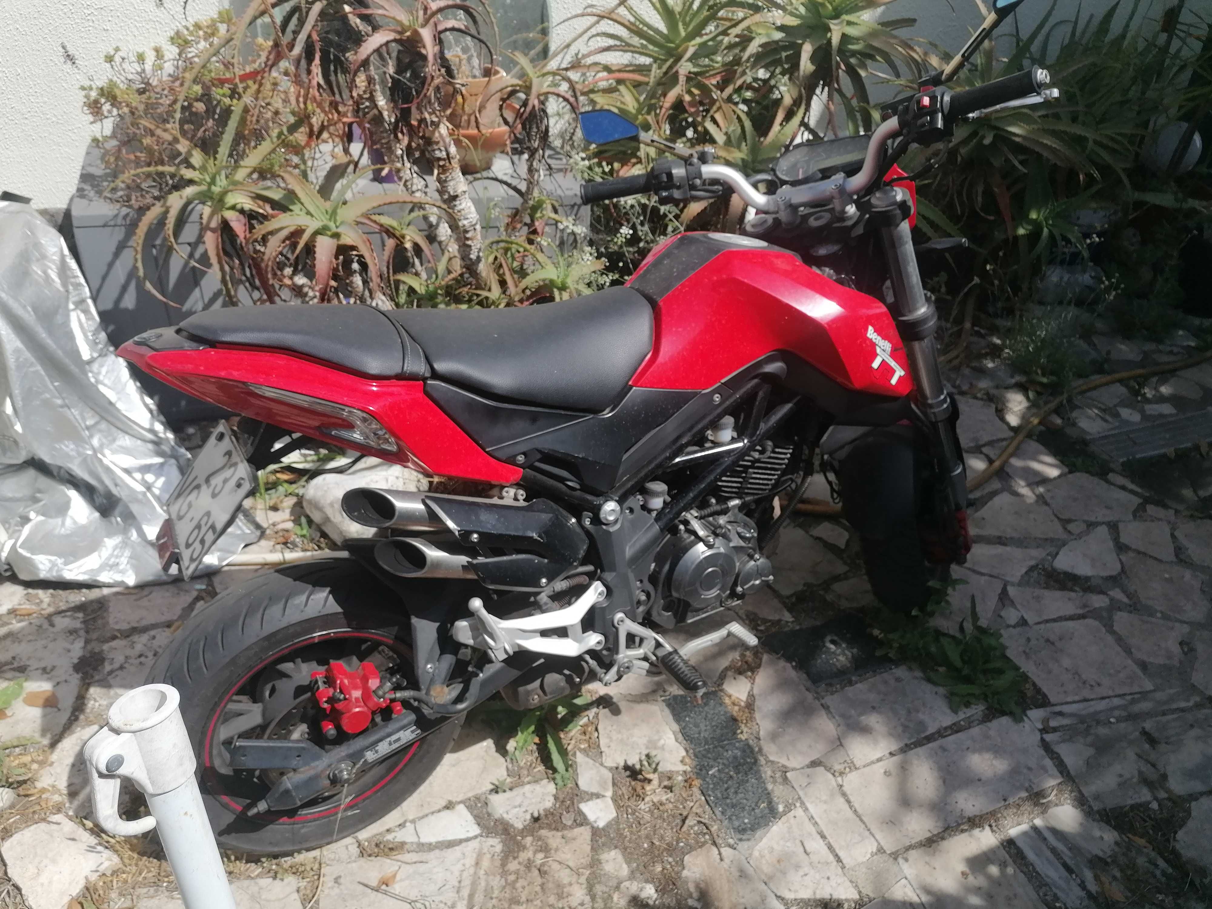 Benelli Tnt 125 tornado naked