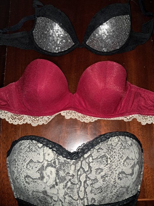 Sutiãs novos nunca foram usados