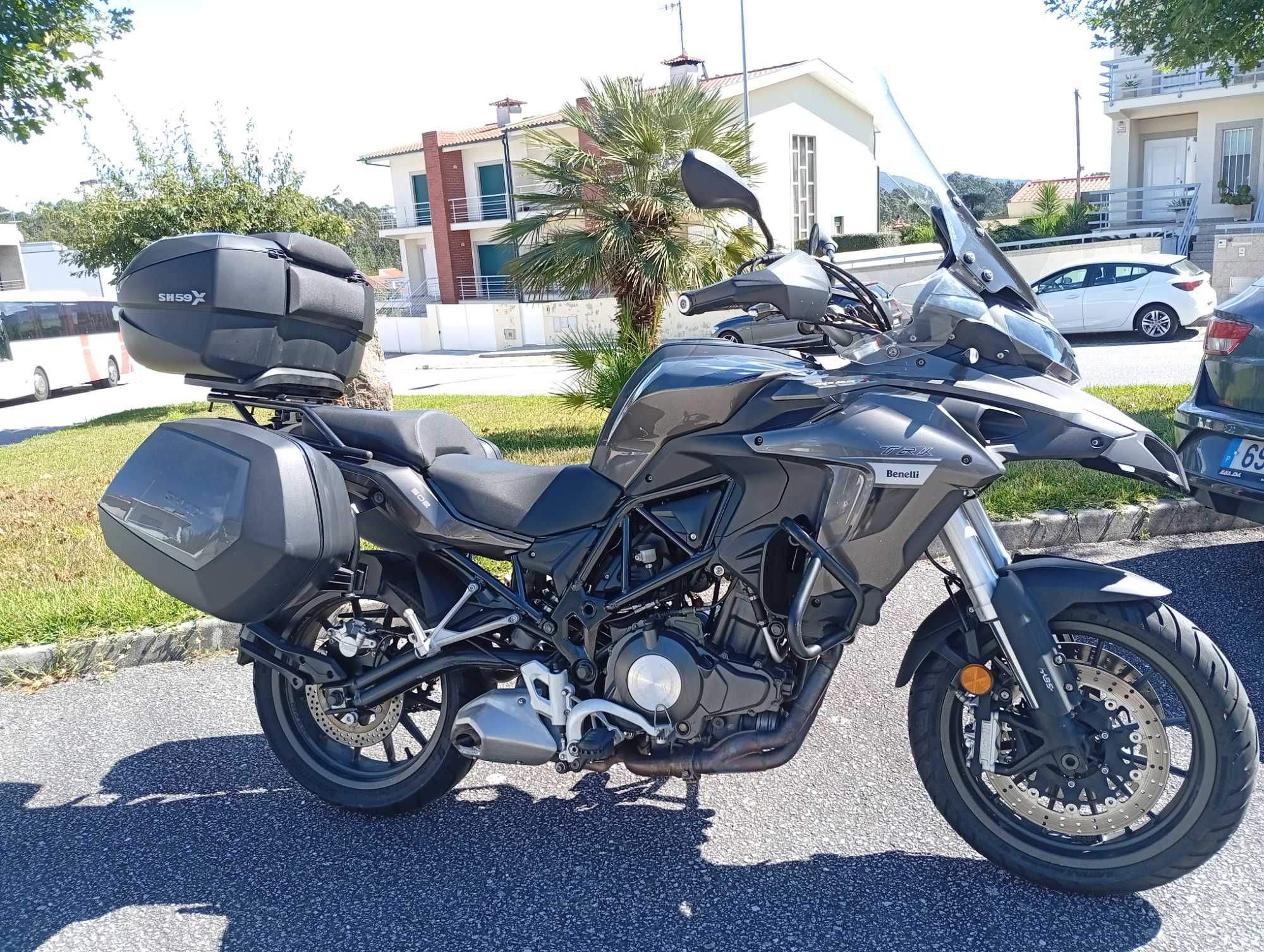 Benelli TRK 502 sem acidentes