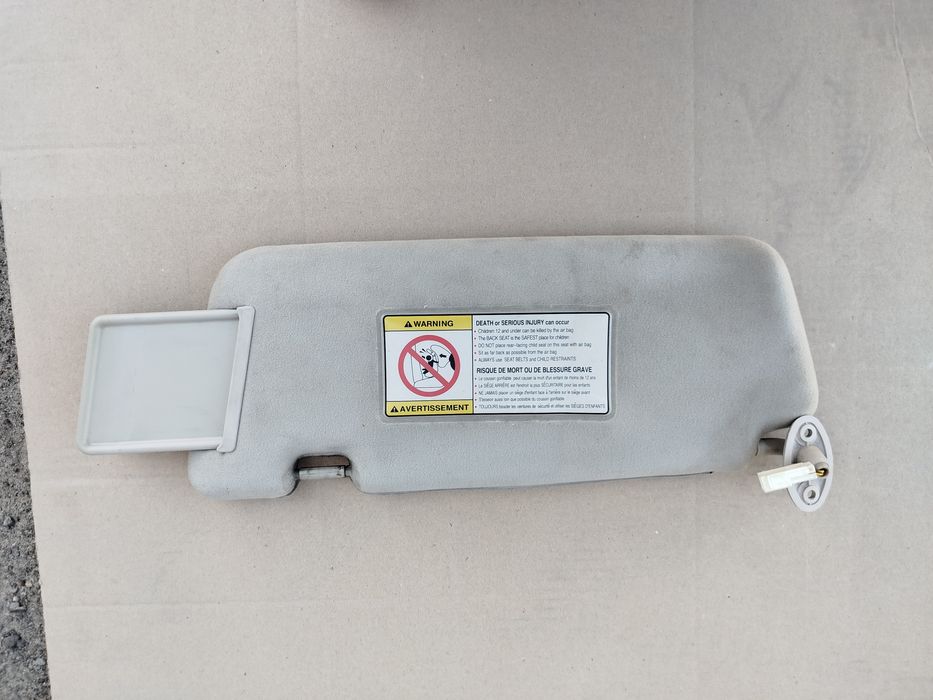 Сонцезахисний козирок Rexton, пасажир.