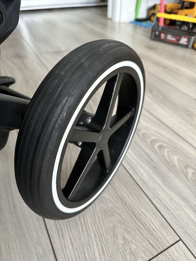 Продам універсальну коляска Cybex Balios S