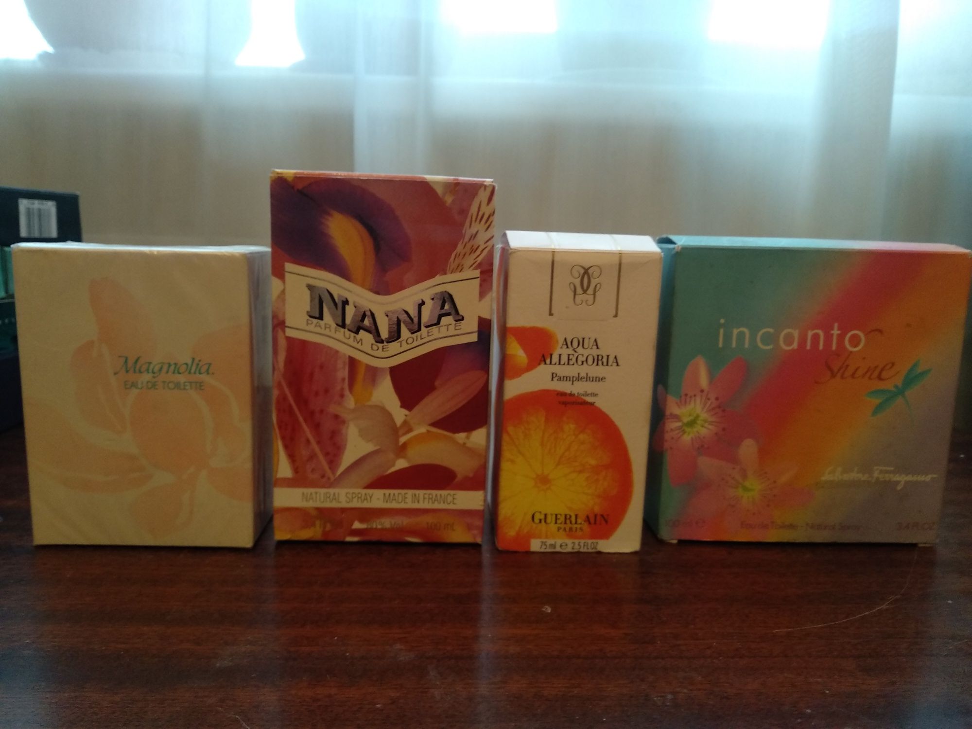 Женская  парфюмерия