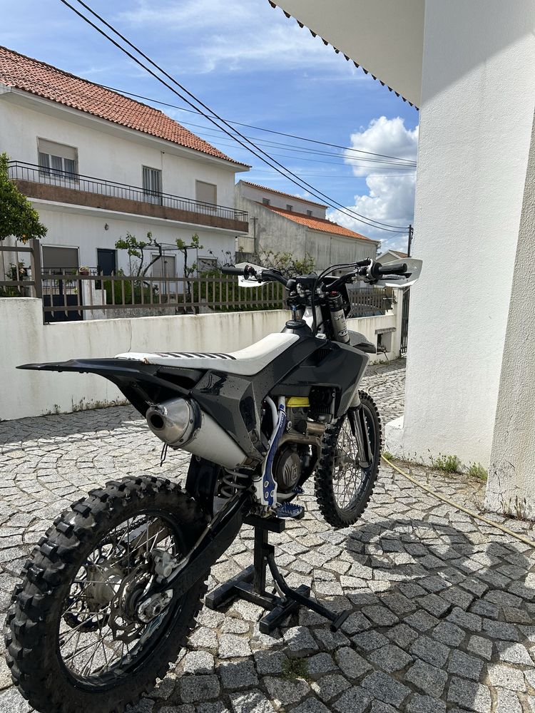 Husqvarna FC 250 matriculada