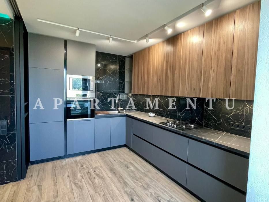Продаж 2-во кімнатної квартири ЖК Зарічний