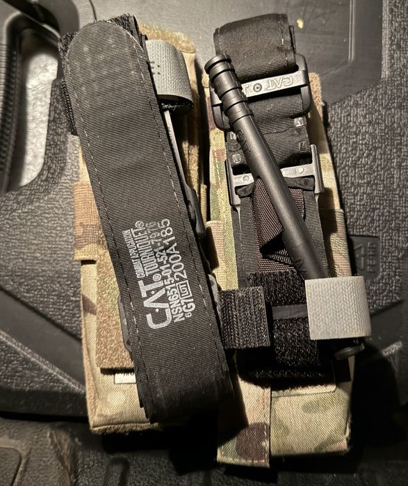 Підсумок M-Tac + турнікет САТ7 / подсумок М-так и жгут-турникет САТ