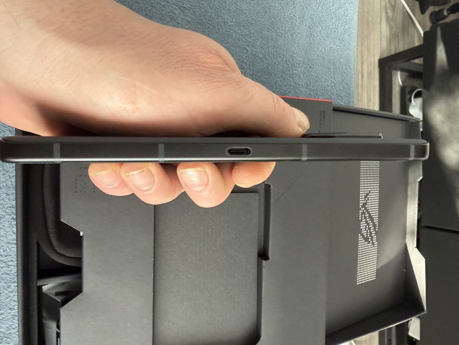 Asus rog phone 9 pro 24/1TB dosłownie nowy do negocjacji