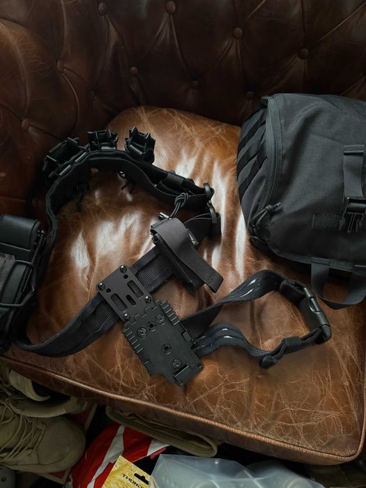 Airsoft Kit (Colete + Capacete + Cinto + Hydration Pack)