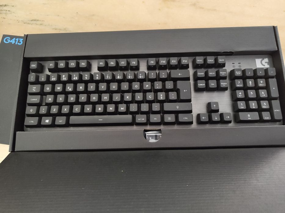 Teclado Mecânico G413 Carbon PT
