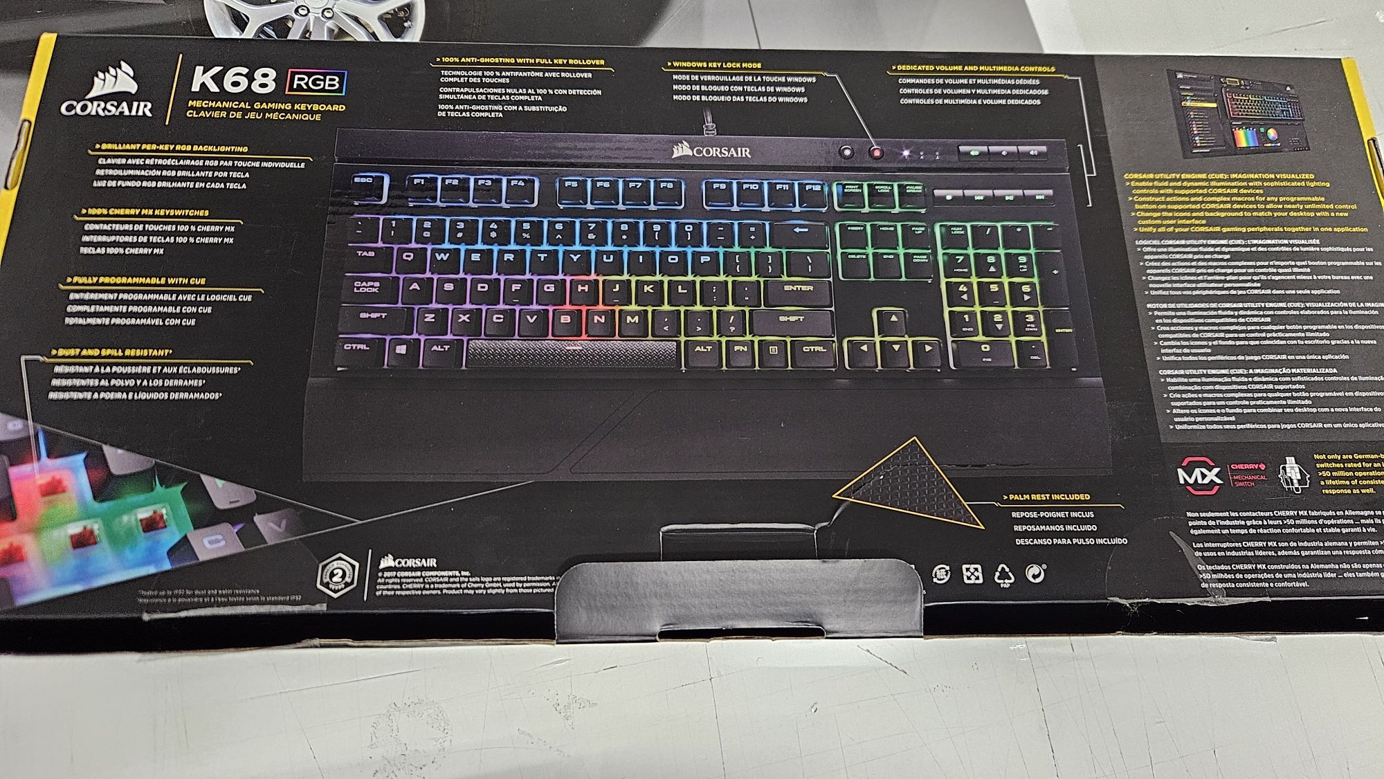 Klawiatura mechaniczna  Corsair K68 RGB MX RED