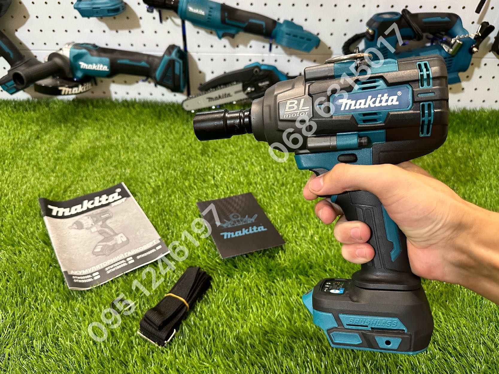Гайковерт аккумуляторный Makita DTW1002 БЕЗ АККУМУЛЯТОРА И ЗАРЯДНОГО