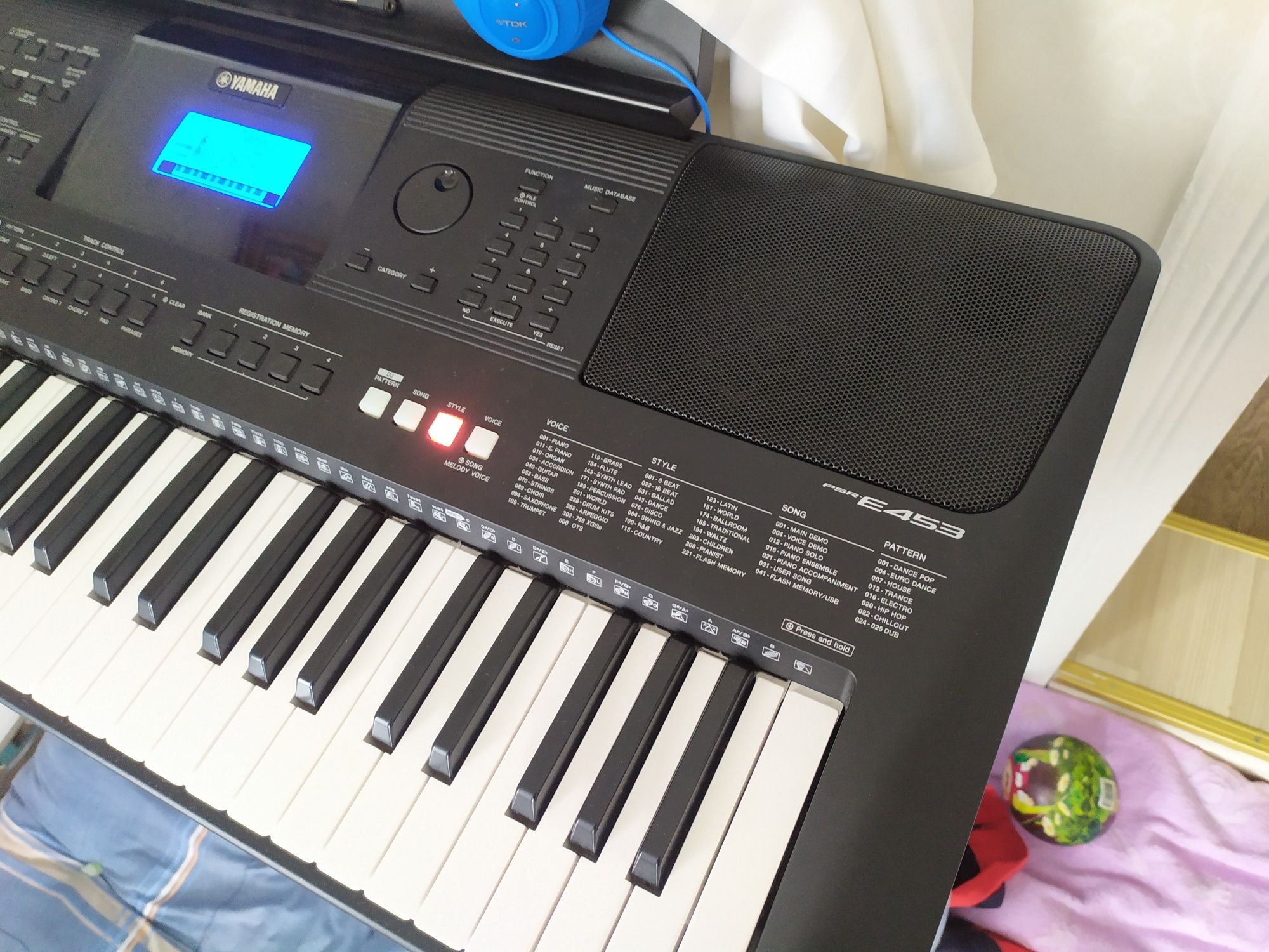 Yamaha psr e-453