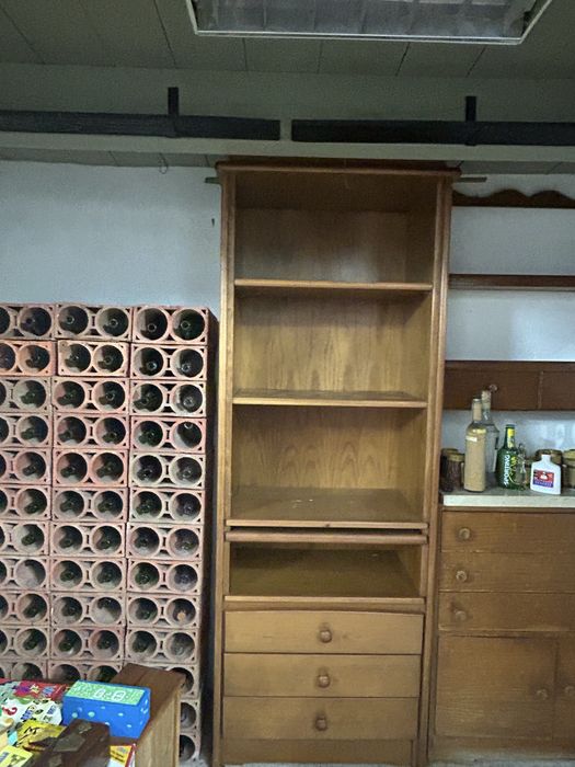 Movel com prateleiras e gavetas PARA DAR