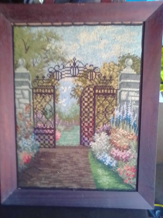 2 quadros moldura castanheiro artesanato bordado tipo macrame em krus