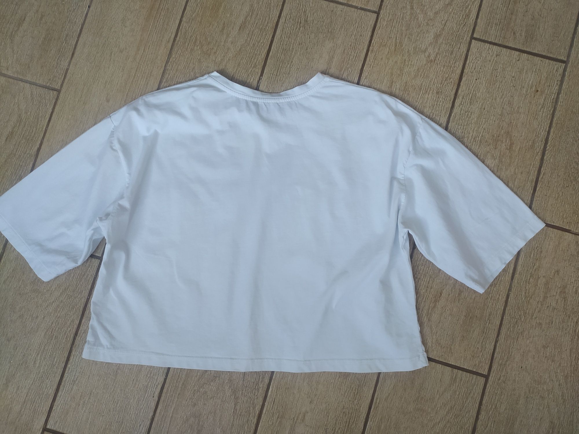 Біла укорочена футболка