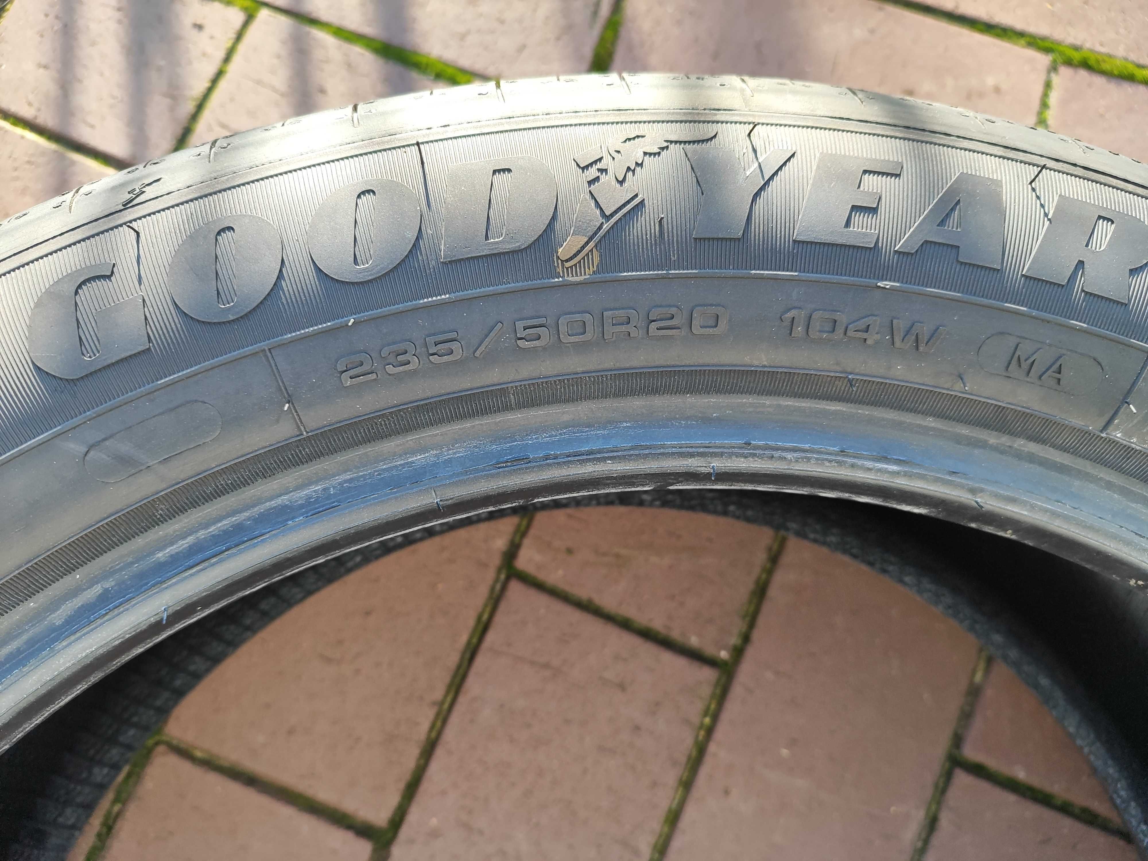 Goodyear Efficientgrip Performance SUV 235/50 R20 104W XL