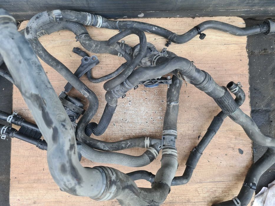 Ford Transit MK8 2.0 Lift 21r pompka przewód wąż wody termostat