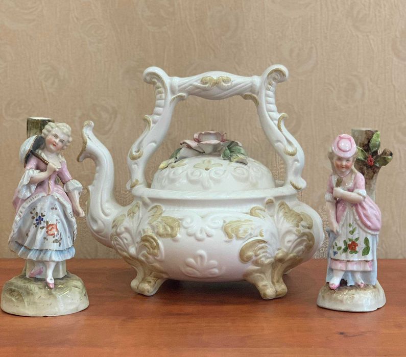 Порцеляновий  вінтажний італійський чайничек від Capodimonte. І інше