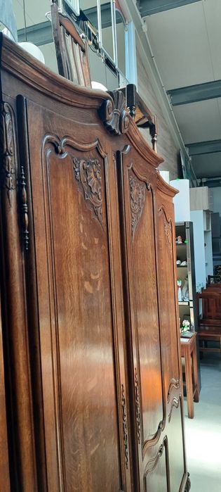 Dębowa czterodrzwiowa szafa w stylu Ludwika RATY