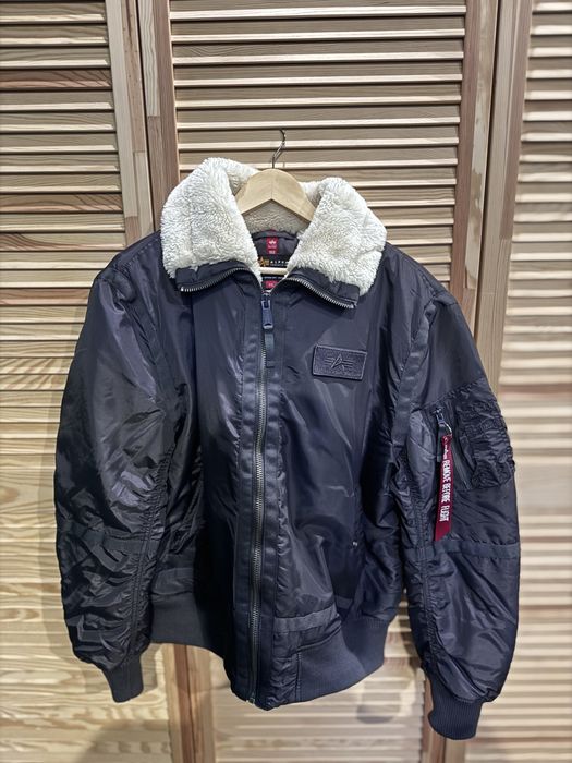 Бомбер Alpha Industries