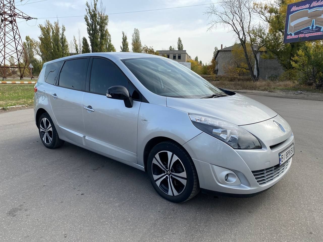 Продам Renault Grand Scenic