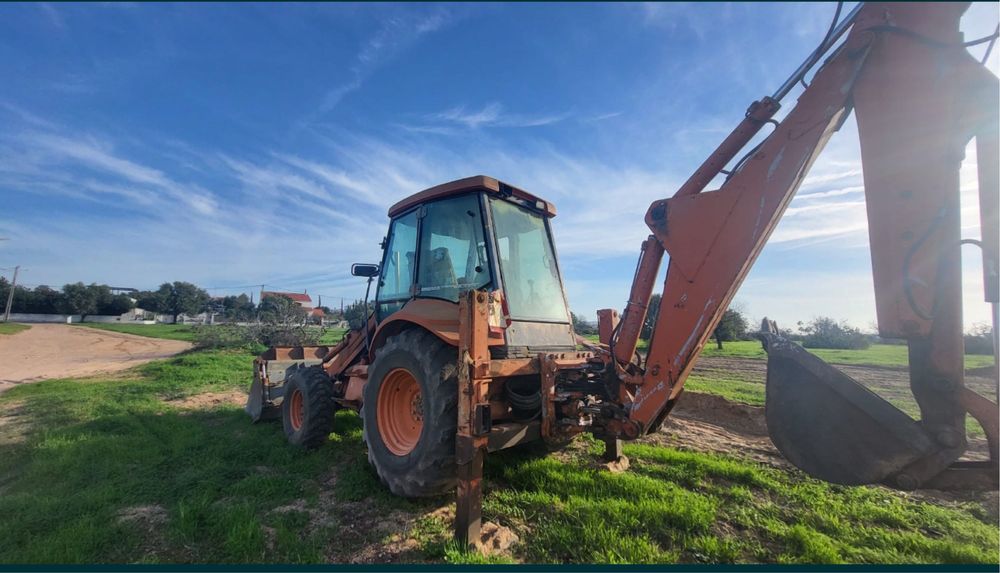 Retroescavadora Hitachi (New Holland)