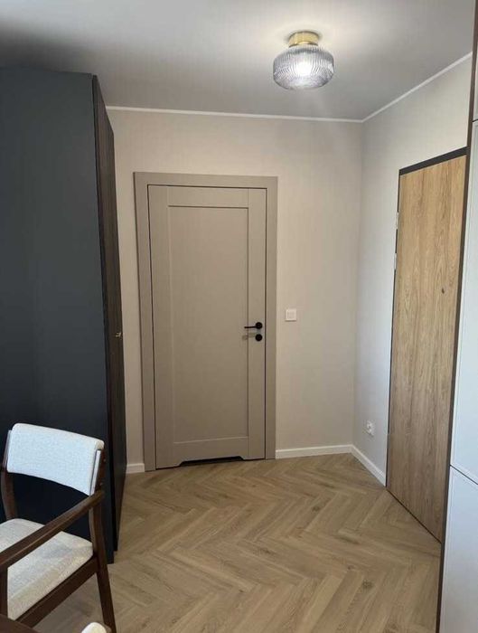 Wysoki standard, mieszkanie z dużym ogrodem i parkingiem