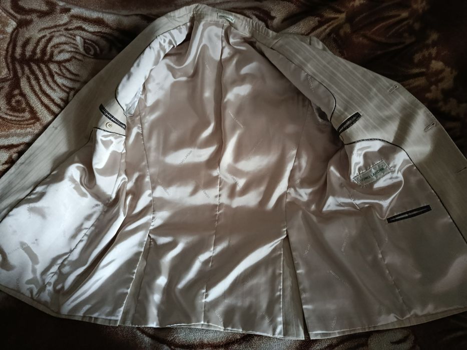 Белый пиджак новый