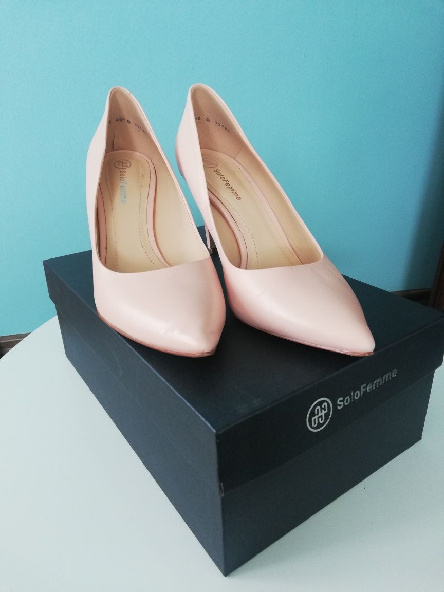 NOWE Szpilki skórzane Solo Femme r 40