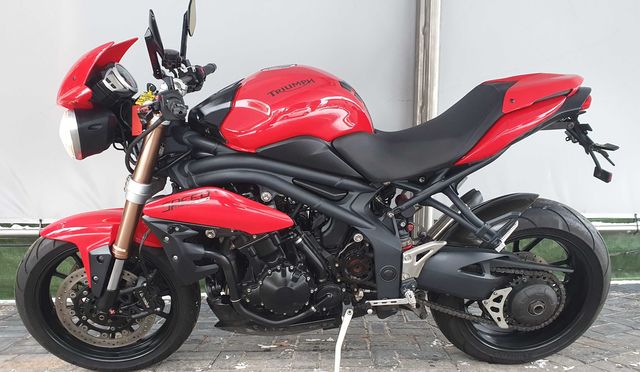 Triumph Speed Triple 1050 ABS