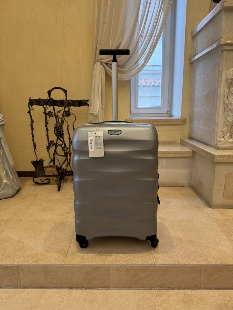 Samsonite нові валізи мала середня велика. Оригінал.