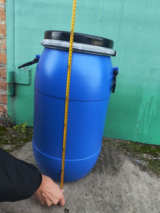 Бочка з пластику