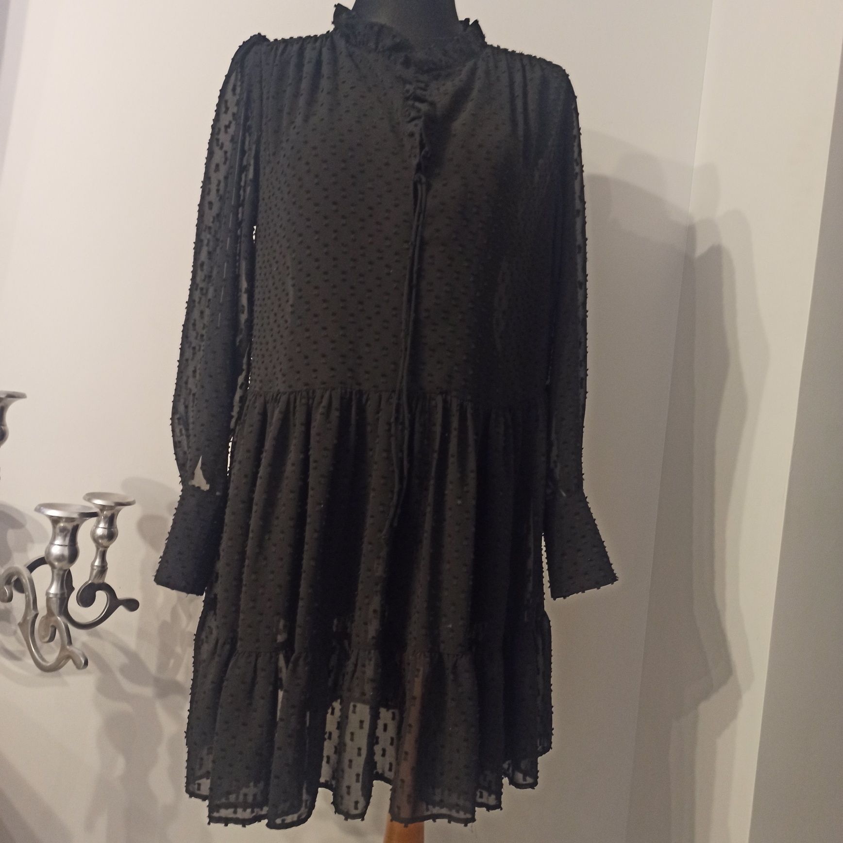 H&M czarna sukienka z fabanami rozmiar 38