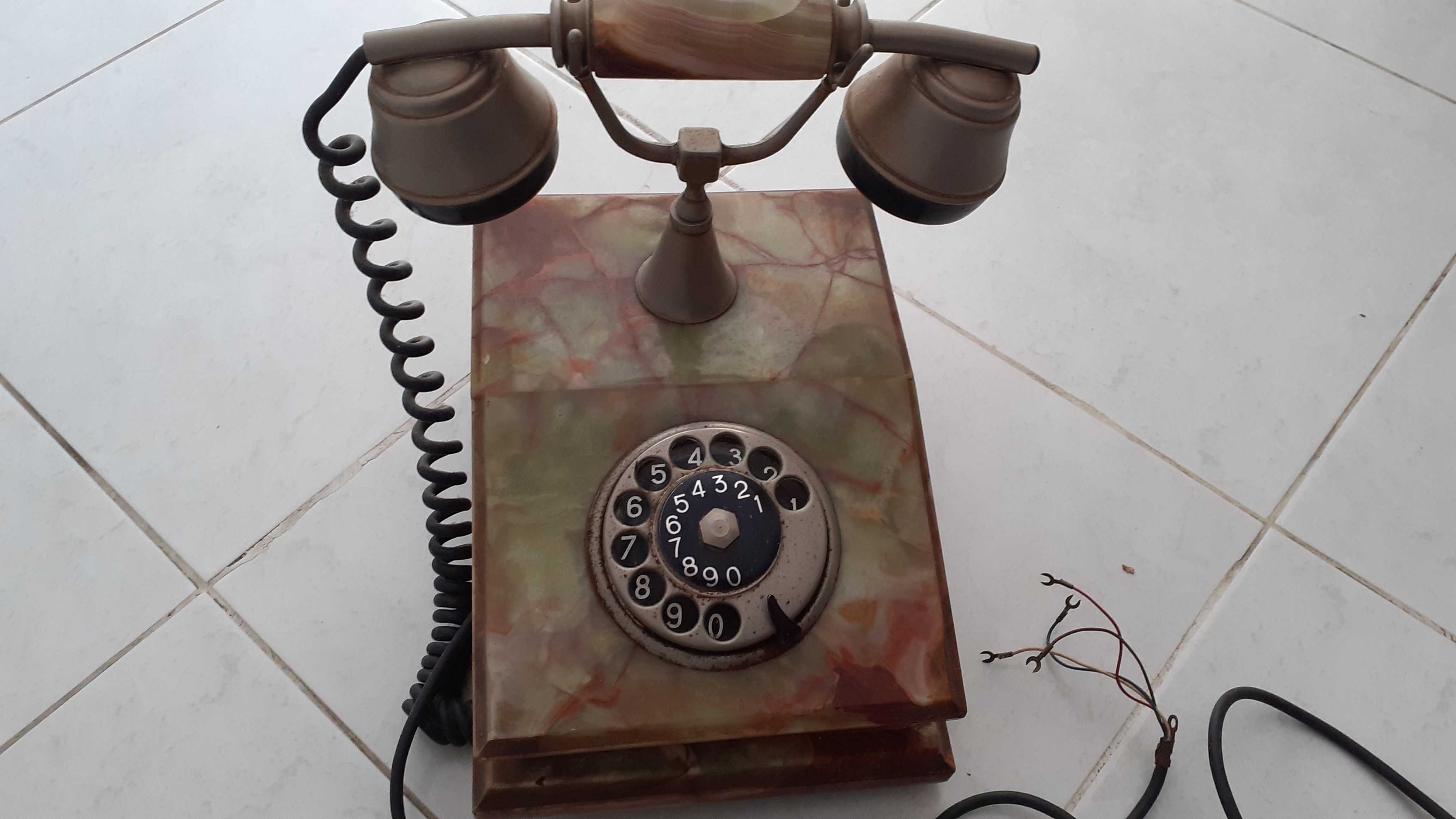 Telefone em Mármore, analógico