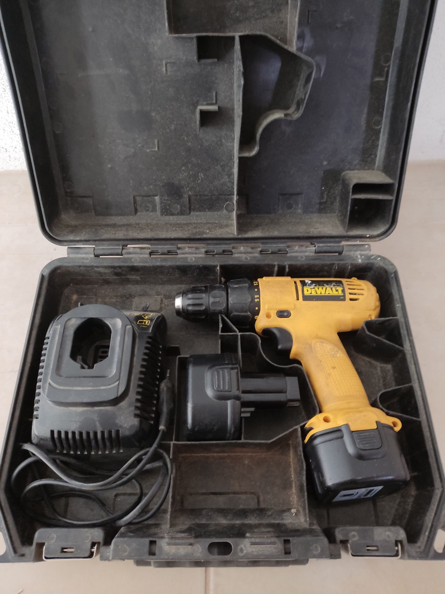 Aparafusadora DeWalt DW926