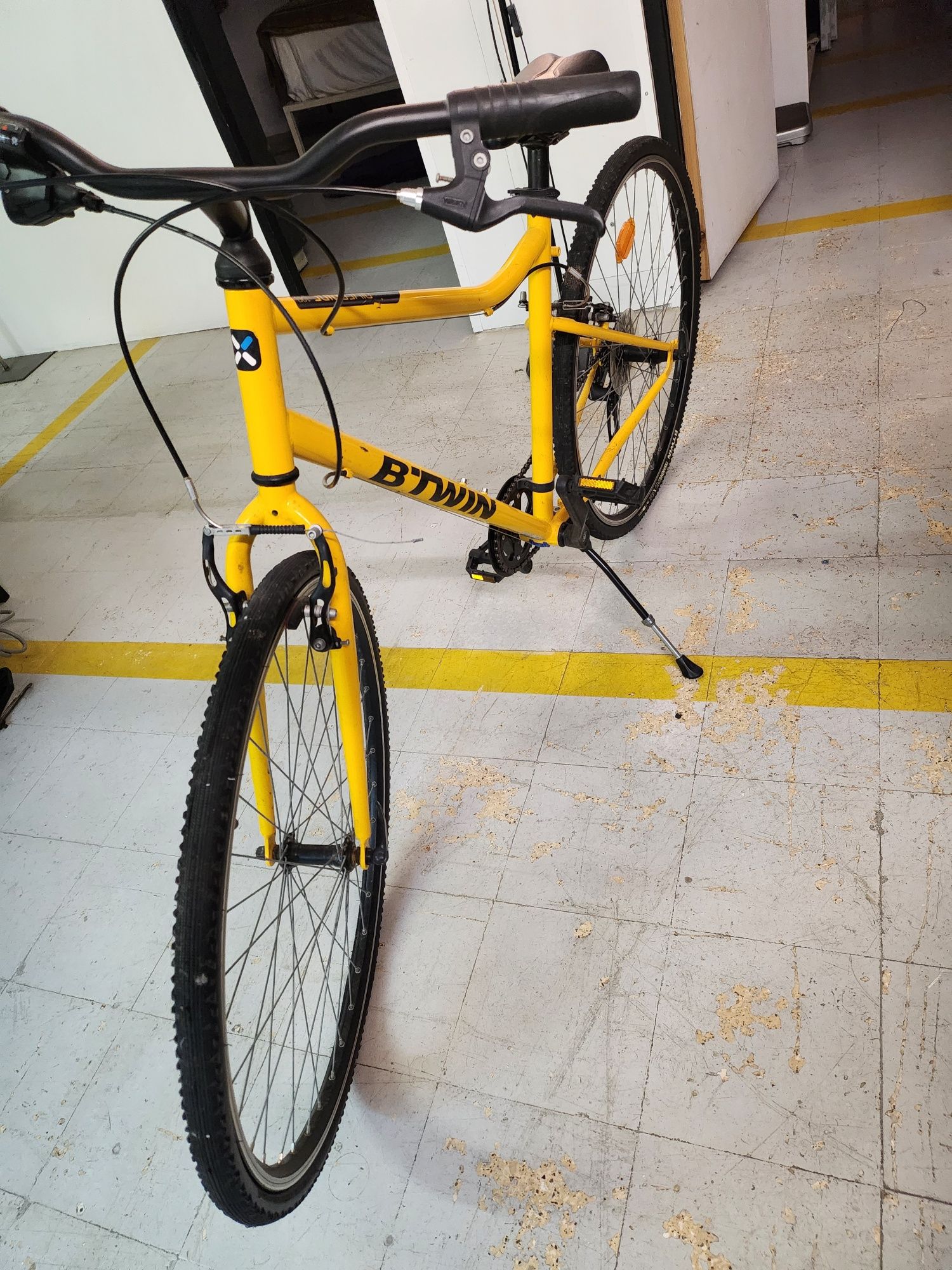 Venho bicicleta semi nova
