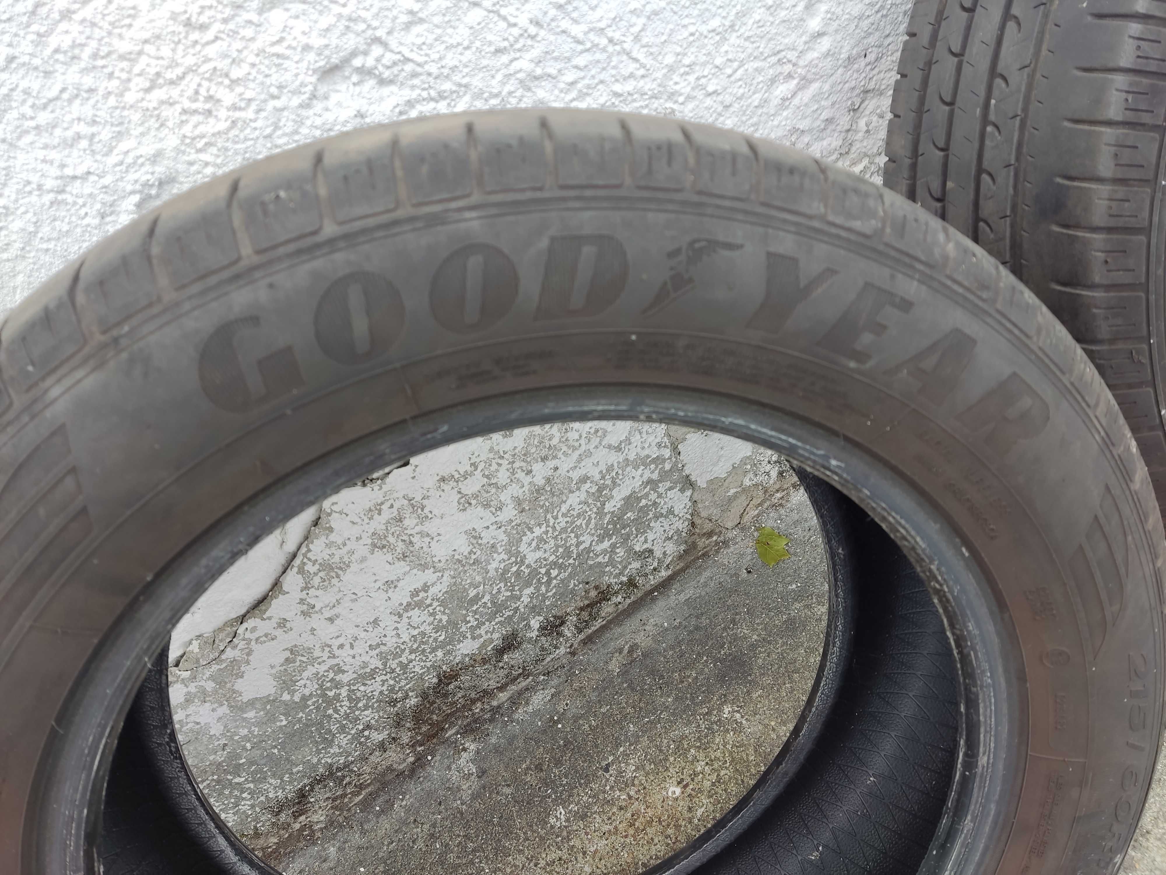 Opony 215/60/17 Goodyear Efficientgrip  komplet SUV 4X4