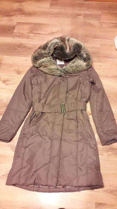 Modna długa kurtka marki Carry Casual Roz. S - M odcień brązowyróż